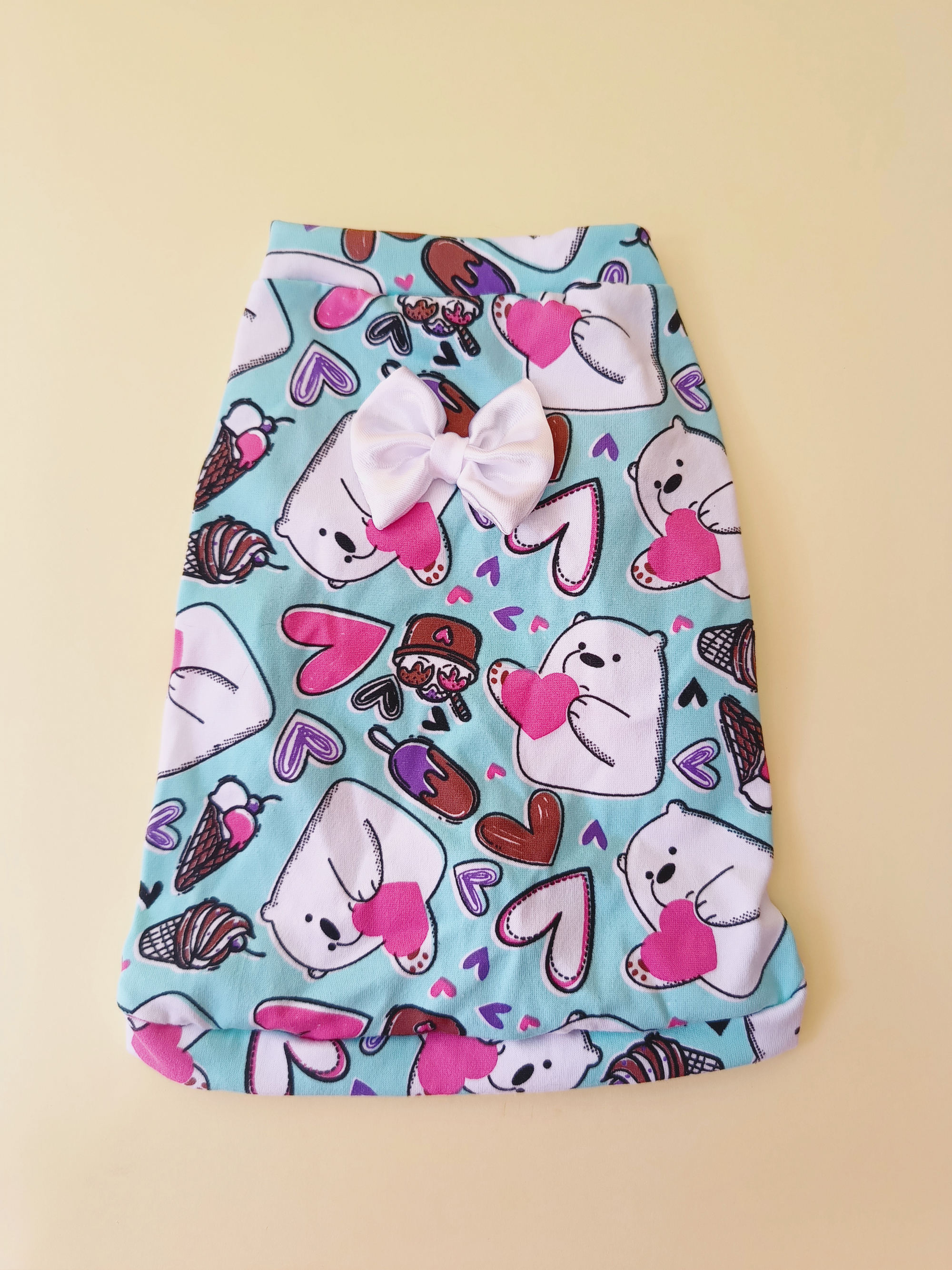 Diseño Patrón de Oso Polar con Moño - Ropa para mascotas