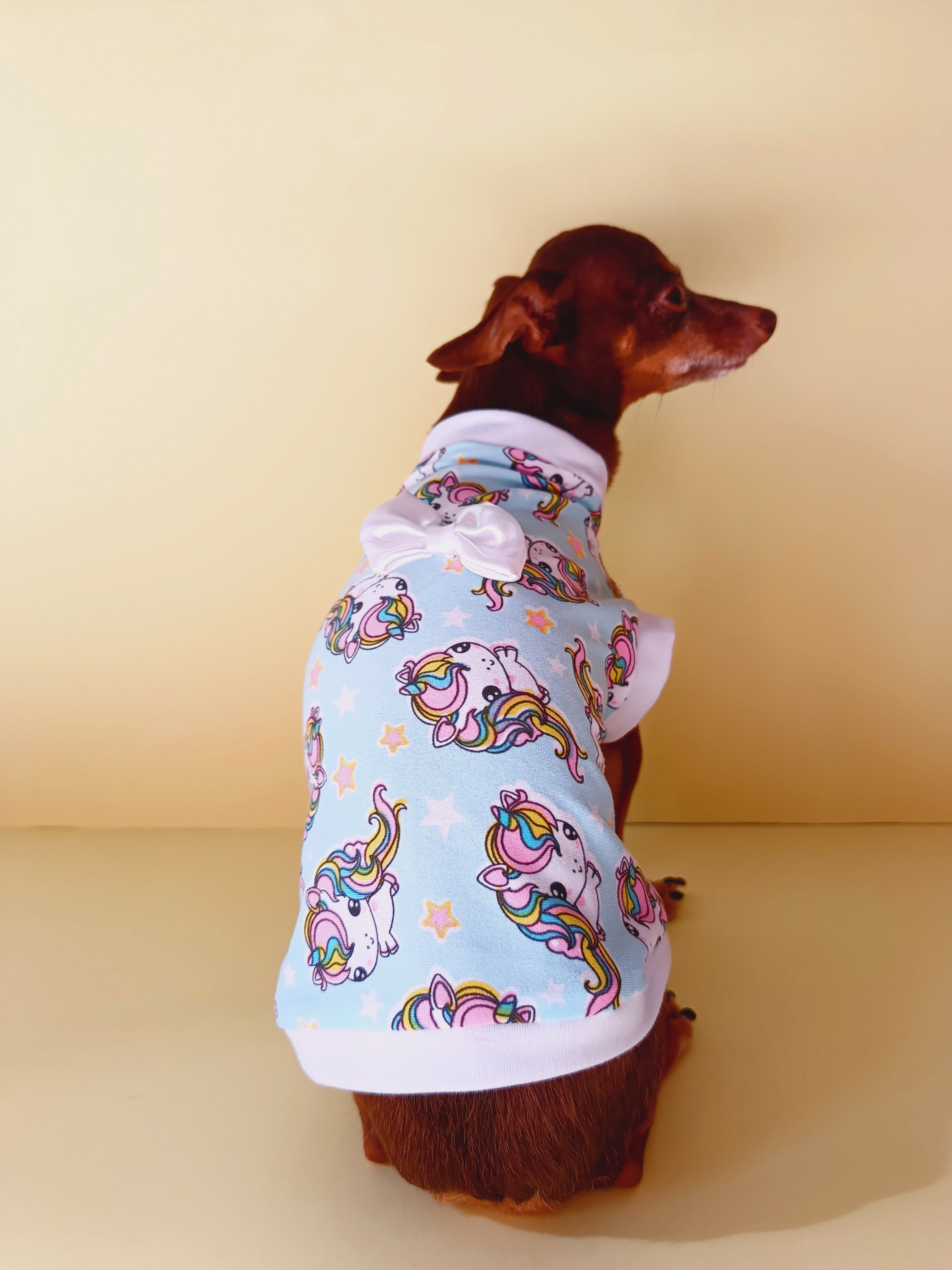 Diseño Patrón de Unicornios con Moño - Ropa para mascotas