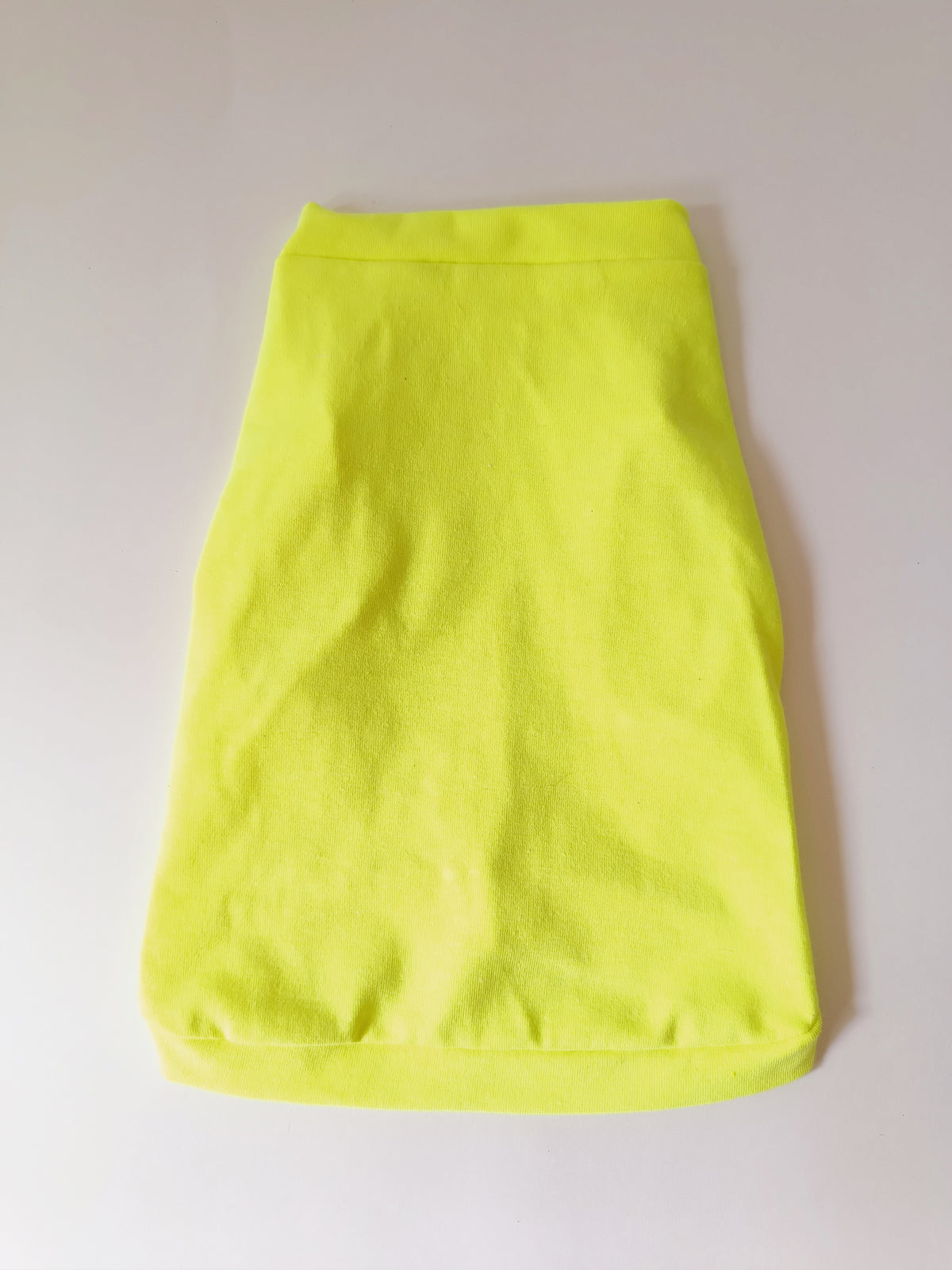 Fondo Verde Neón Básico - Ropa para mascotas