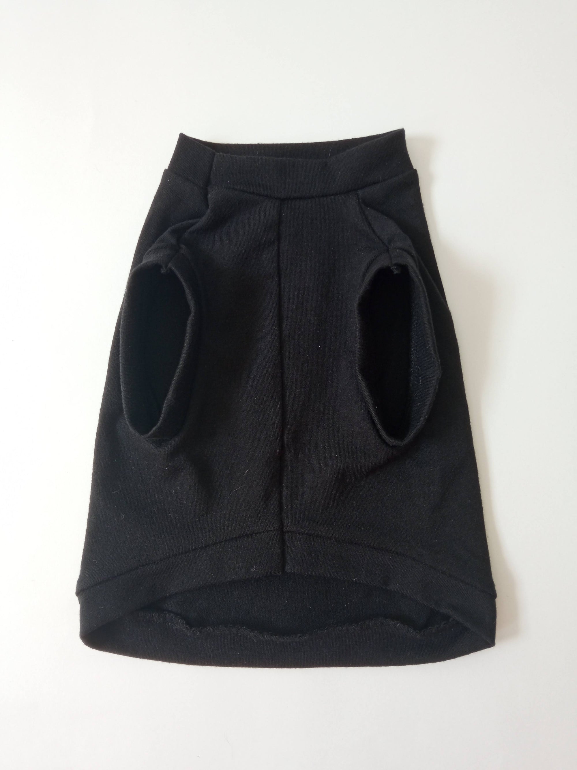 Fondo Negro Básico - Ropa para mascotas