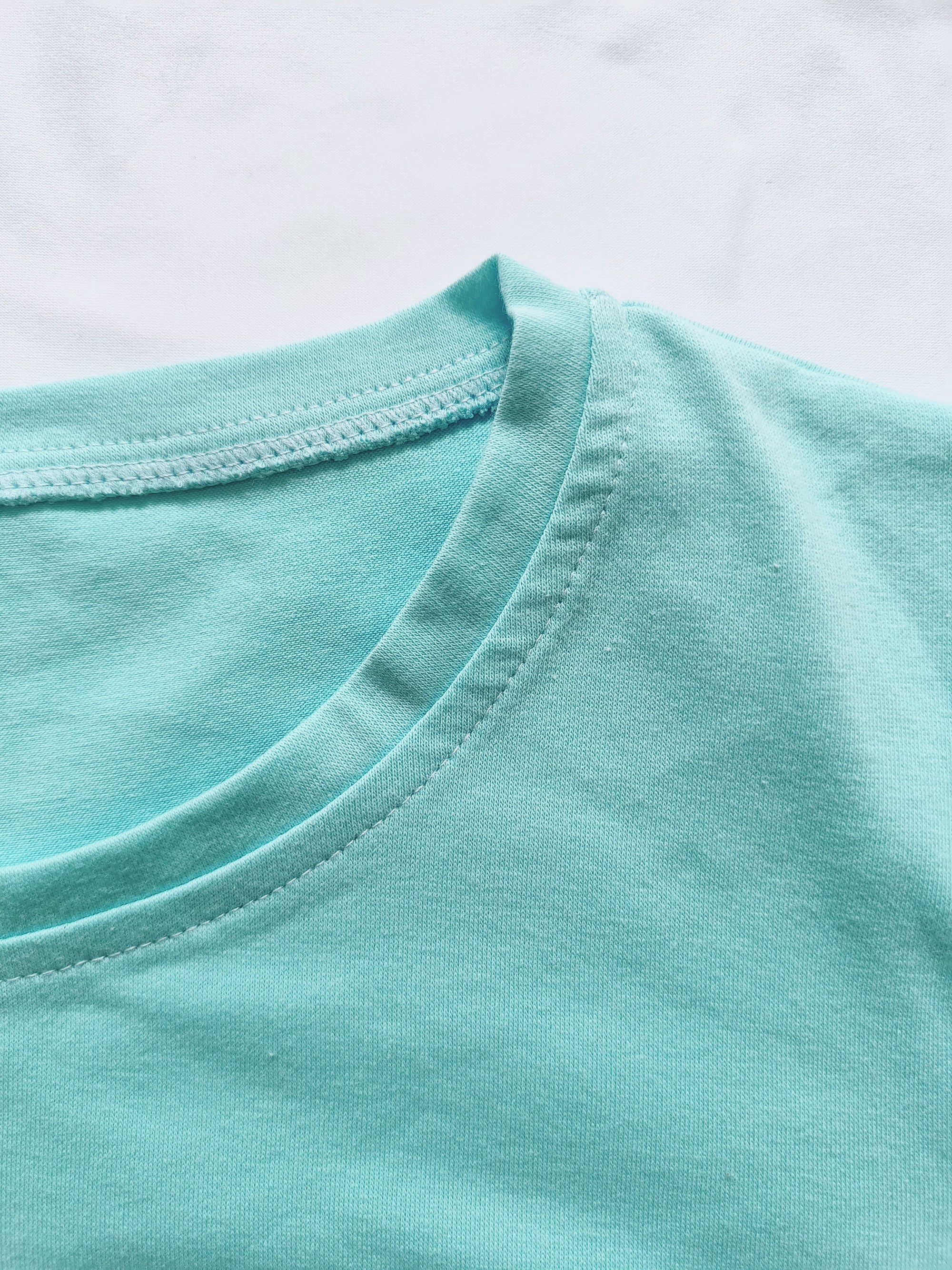 Camiseta Básica Azul Cielo para Mujer