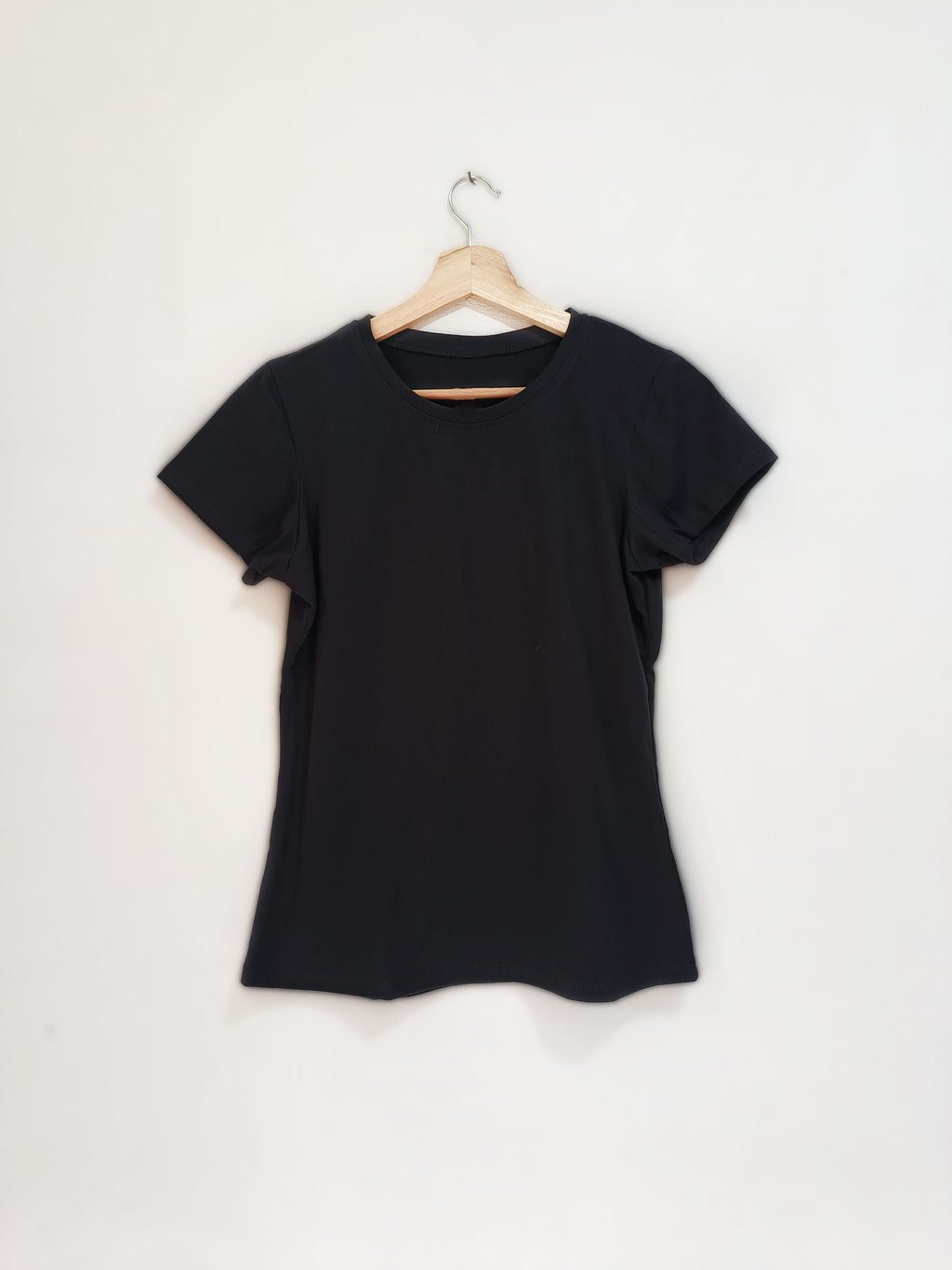 Camiseta Básica Negra para Mujer