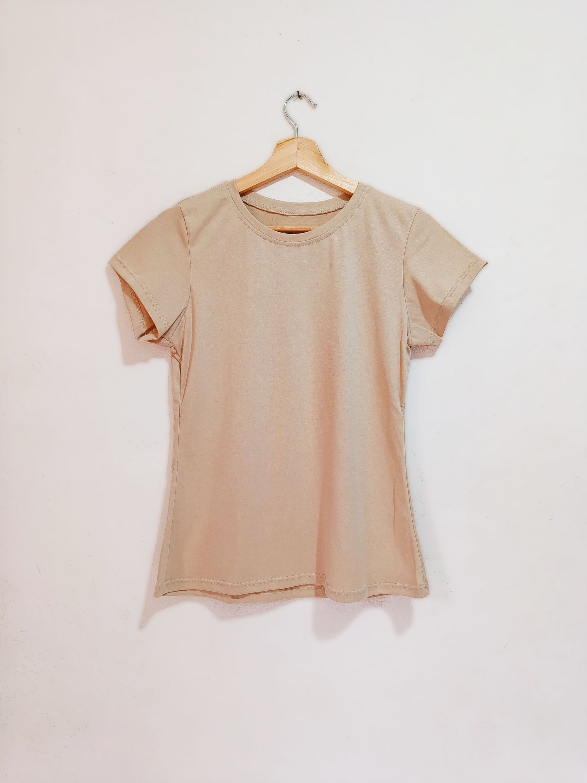Camiseta Básica Camel para Mujer