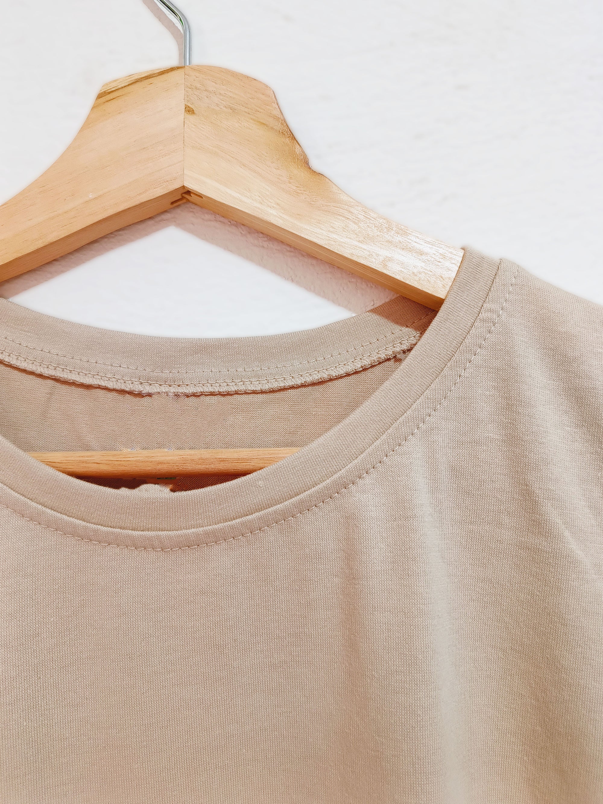 Camiseta Básica Camel para Mujer